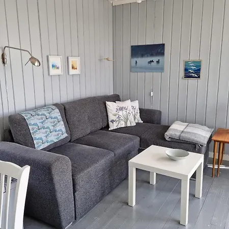 Simple With Sea Views On Island Дом отдыха Utsira