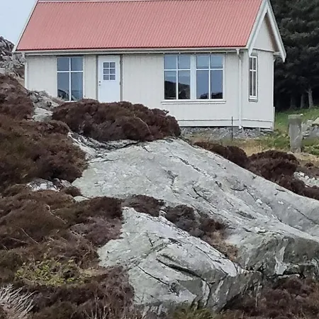 Simple With Sea Views On Island بيت للعطل *